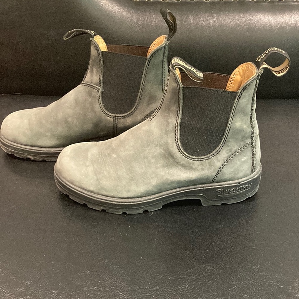Women’s Blundstone Size 6.5(blundstone size 3.5)